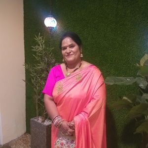 Meet your Posher, Asha